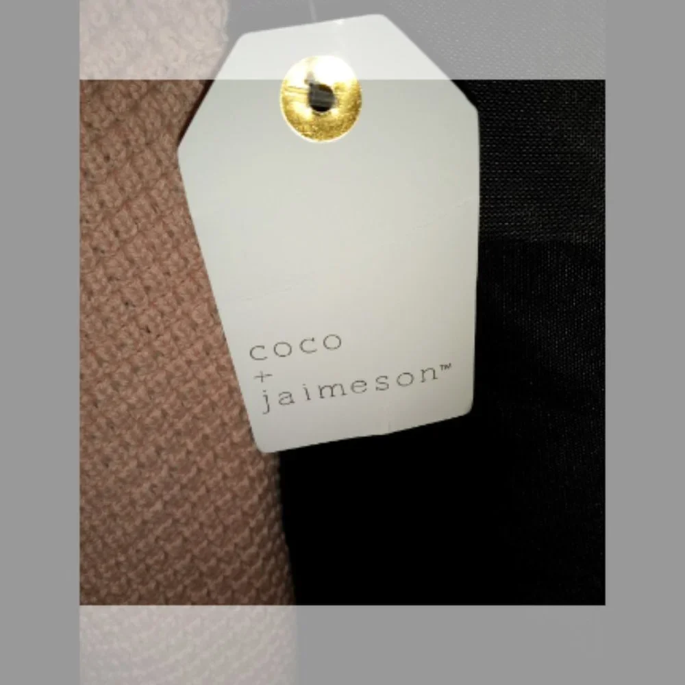 ✨ NWT Coco & Jaimeson Soft Pink Flutter Sleeve Knit Tank ✨ - Picture 3 of 7